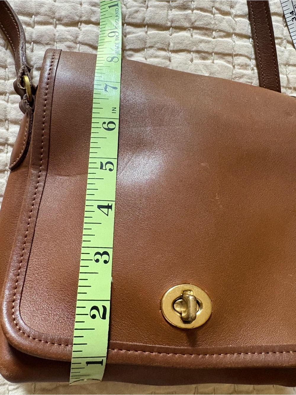 Vintage Coach Brown Leather Crossbody Bag with Turn-Lock Closure - Picture 13 of 15